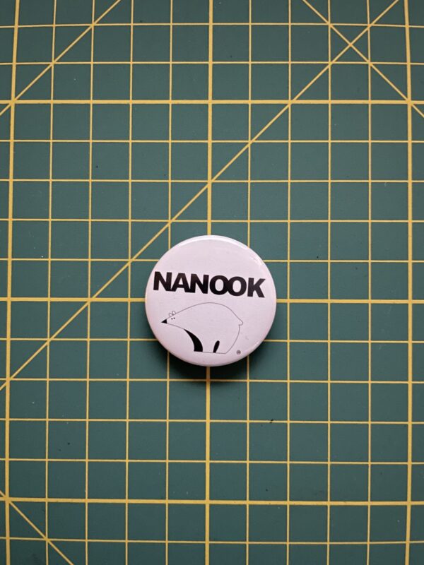 Nanook kitűző